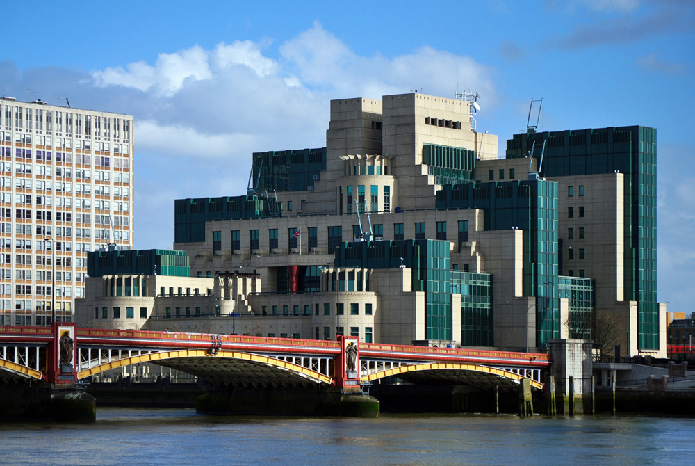 Mi6 Building At Night London